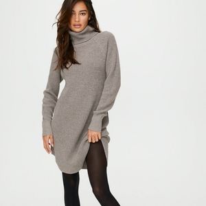 《 Wilfred 》 Bianca Turtleneck Sweater Dress